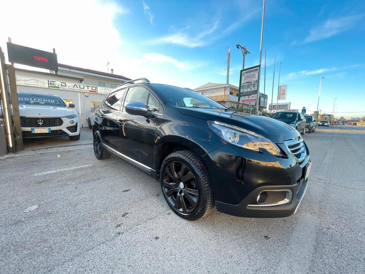 Peugeot 2008 1.6 e-HDi 92 CV Stop&Start Urban Cross