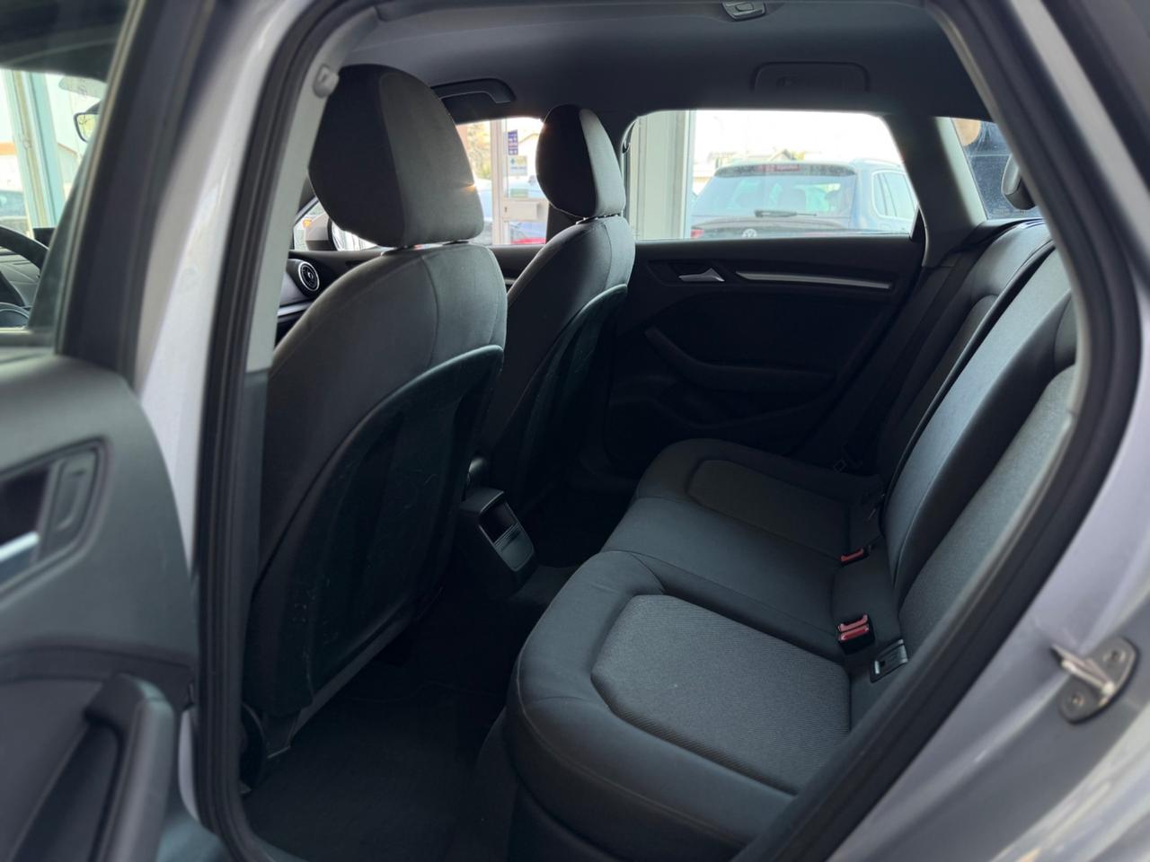 Audi A3 1.6 TDI 116 CV Sport Ultra euro6 Restiling