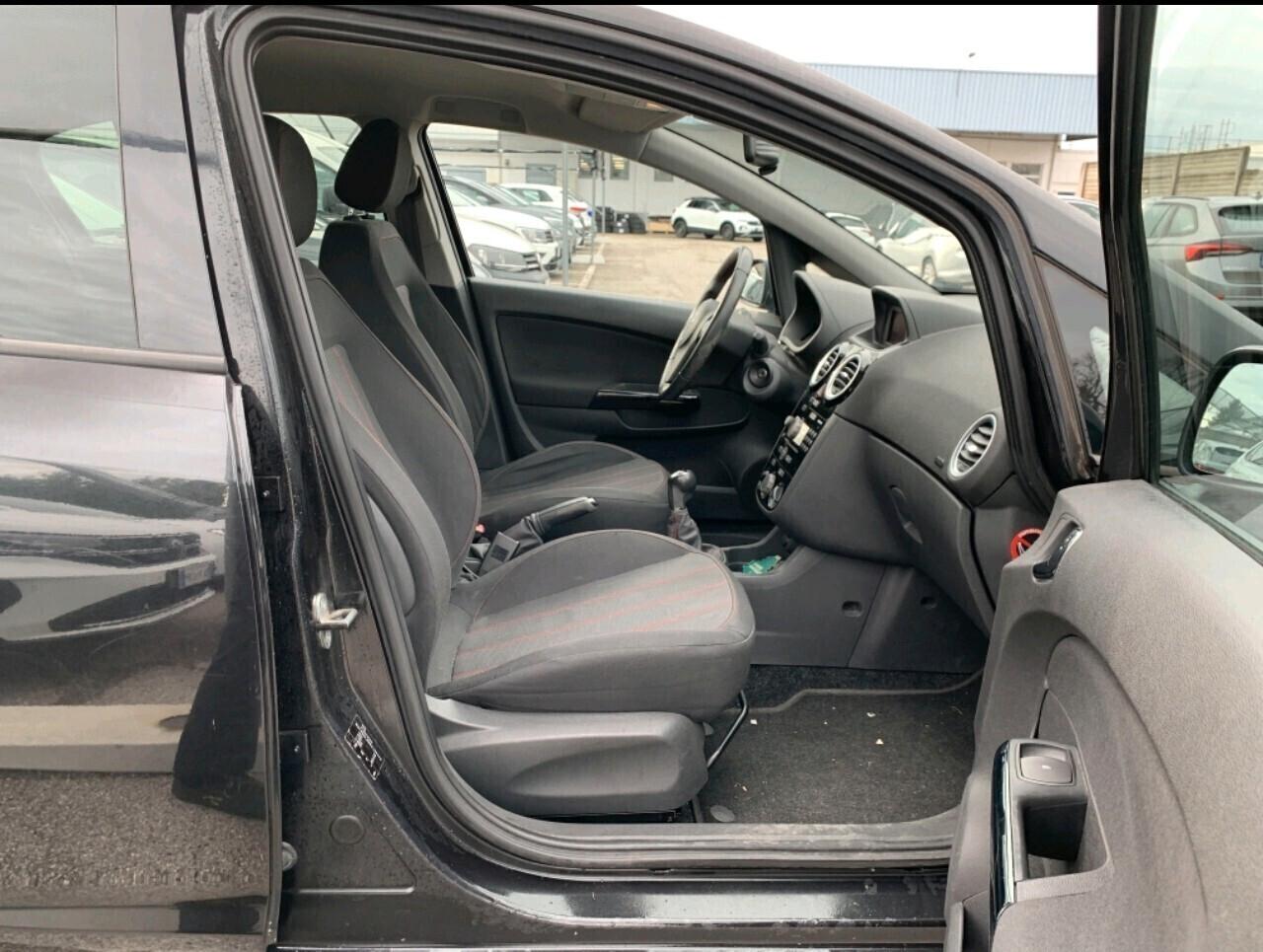 Opel Corsa 1.2 5 porte Sport