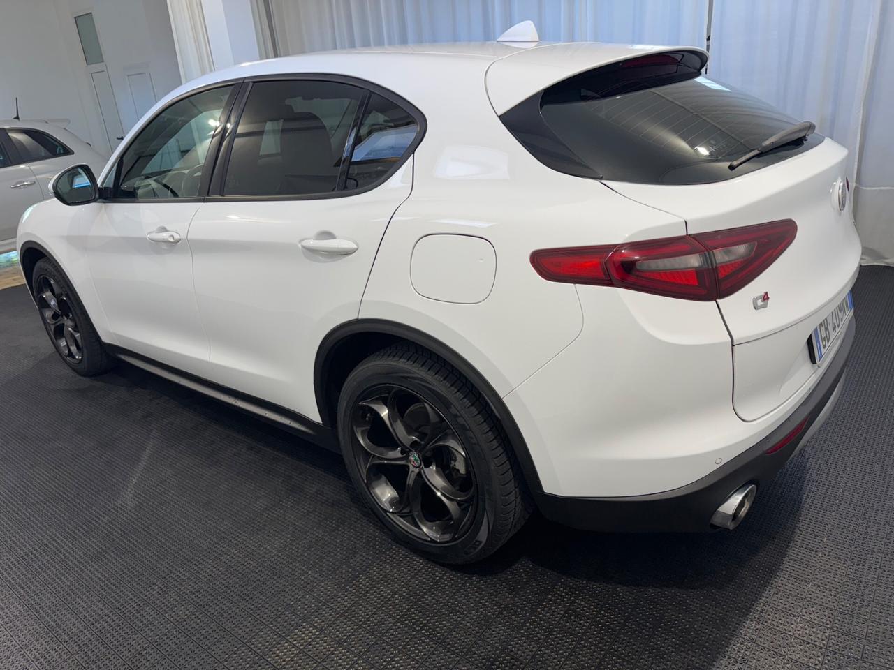 Alfa Romeo Stelvio 2.2 Turbodiesel 190 CV AT8 Q4 Business