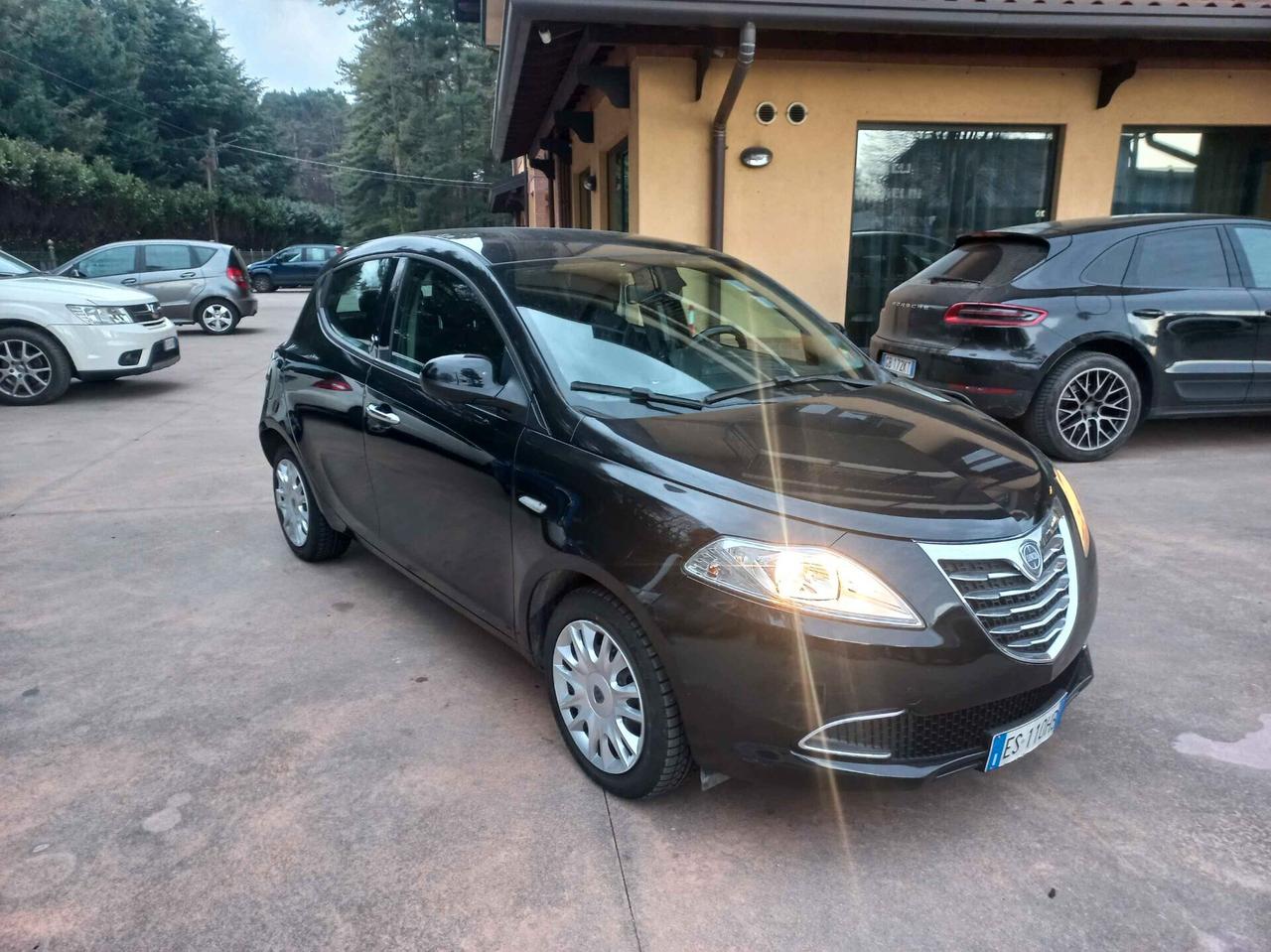 Lancia Ypsilon 1.3 MJT 16V 95 CV 5 porte S&S Silver