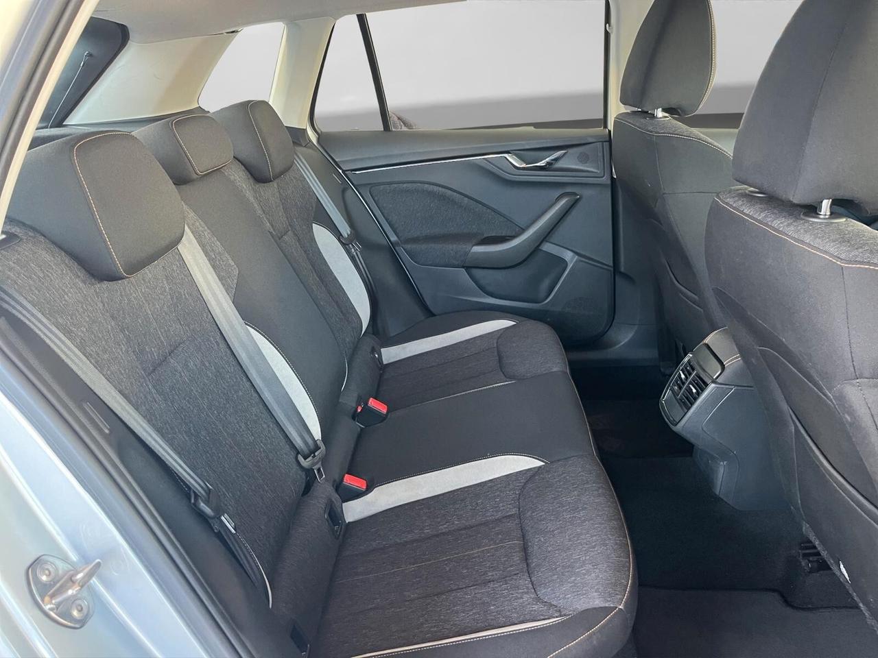 Skoda Kamiq 1.6 TDi 115cv Style NEOPATENTATI
