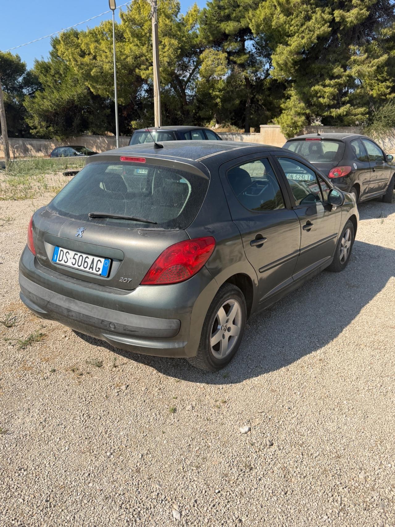 Peugeot 207 1.4 HDi 70CV 5p. Perfetta di motore qualche graffio di carrozzeria