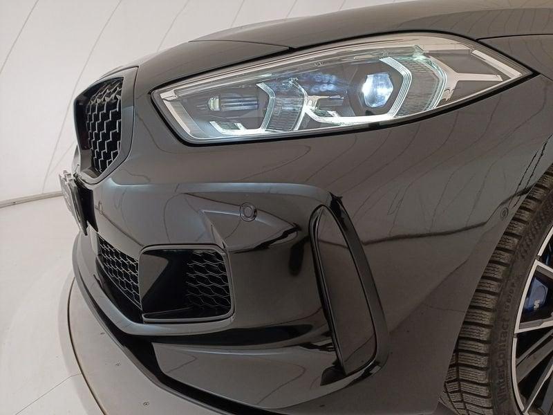 BMW Serie 1 F40 M 135i xdrive auto
