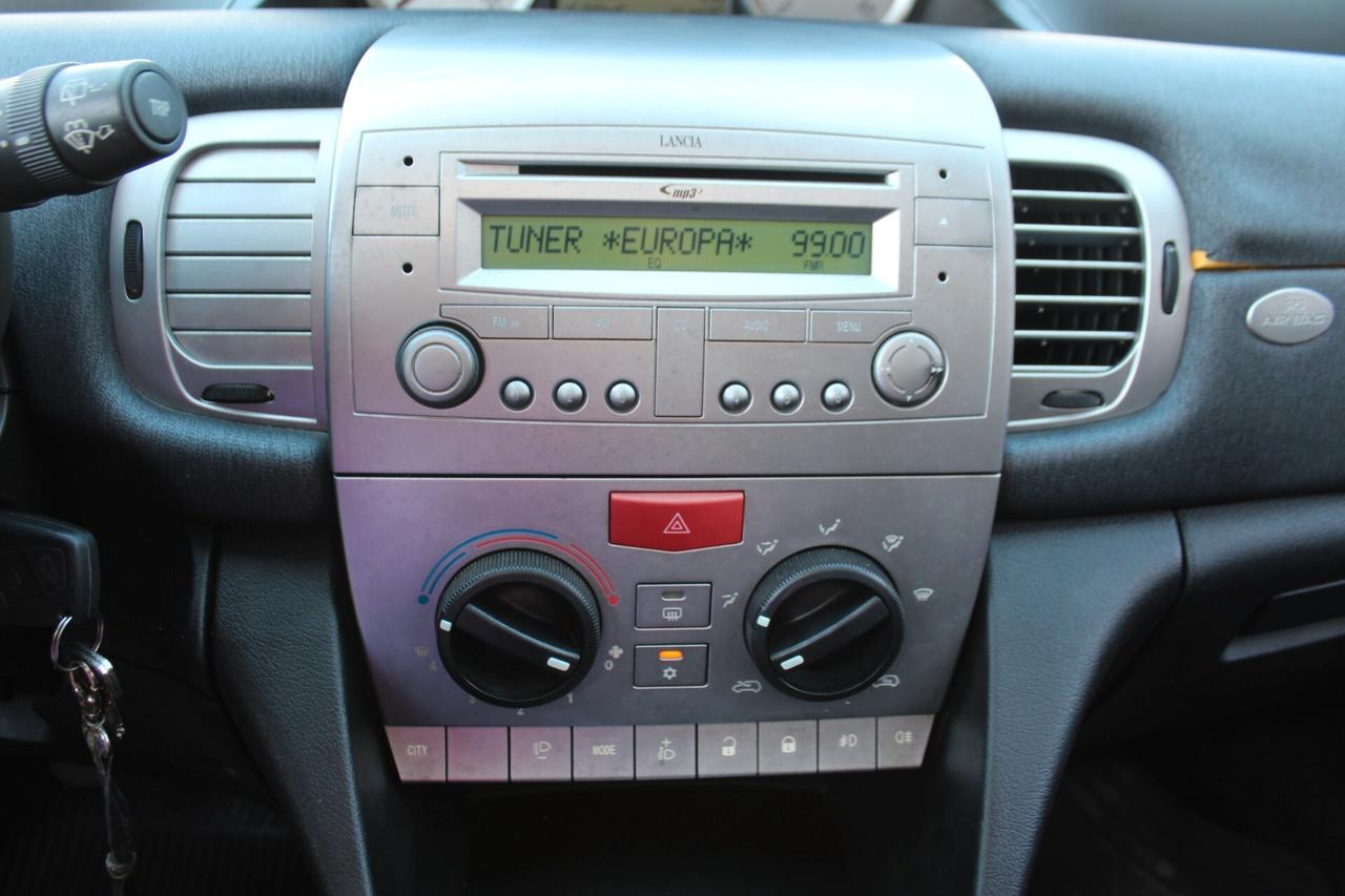 Lancia Ypsilon 1.3 MJT 75 CV Oro Giallo