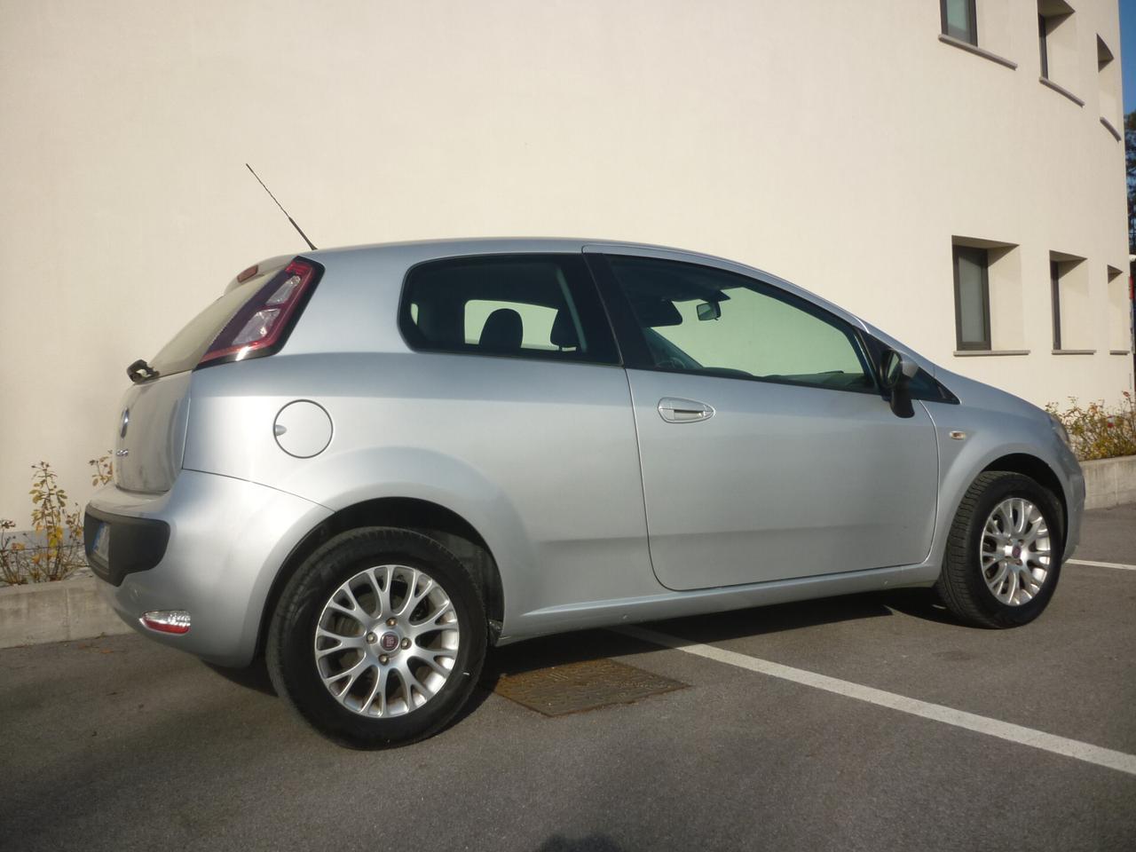 Fiat Punto Evo 1.2 3 porte Dynamic Neopatentati