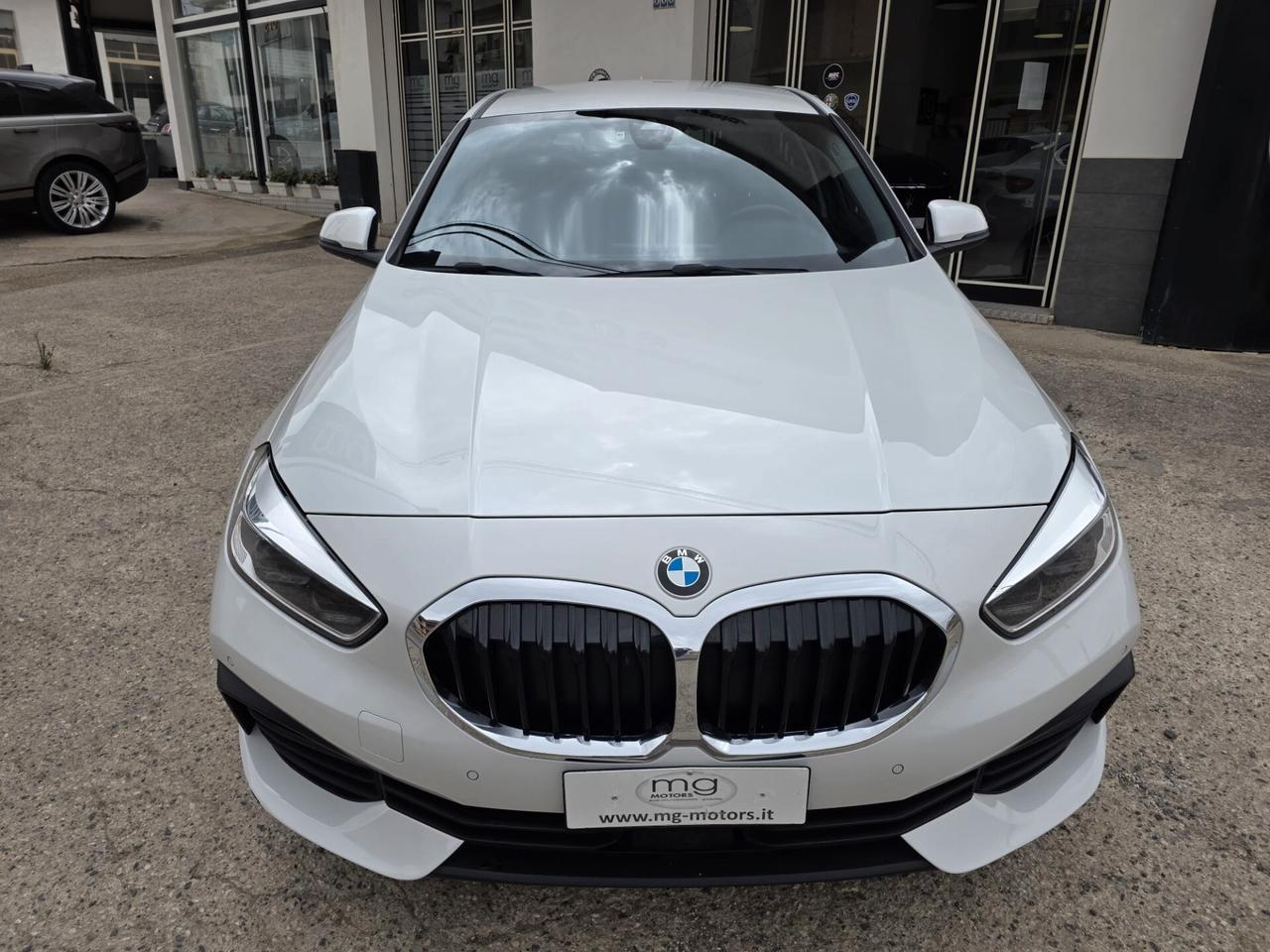 Bmw 118 118d 5p. Advantage