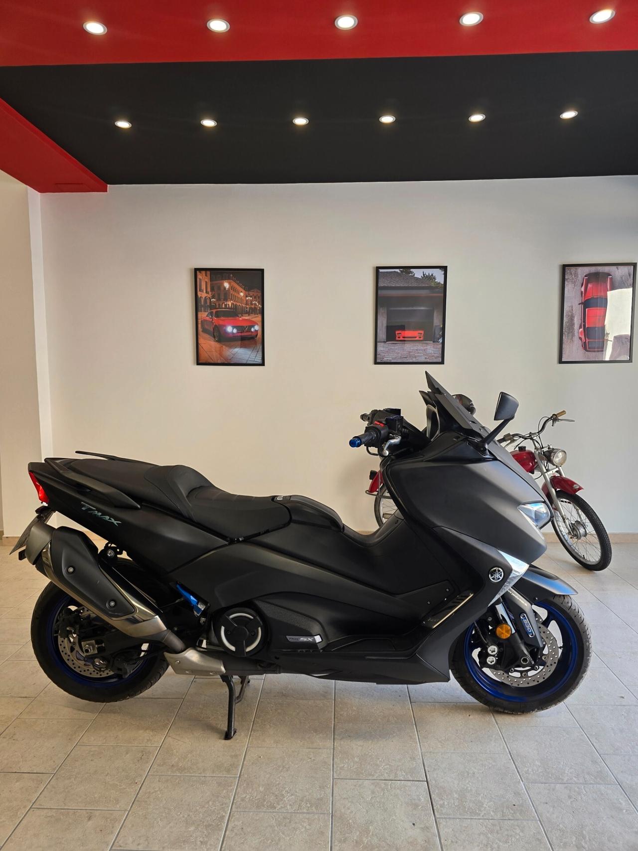 Yamaha TMAX SX