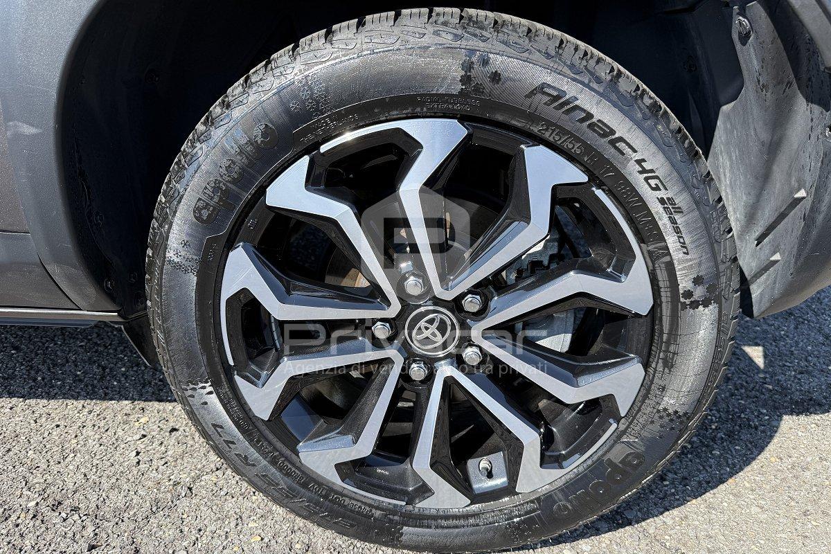 TOYOTA Yaris Cross 1.5 Hybrid E-CVT AWD-i Trend