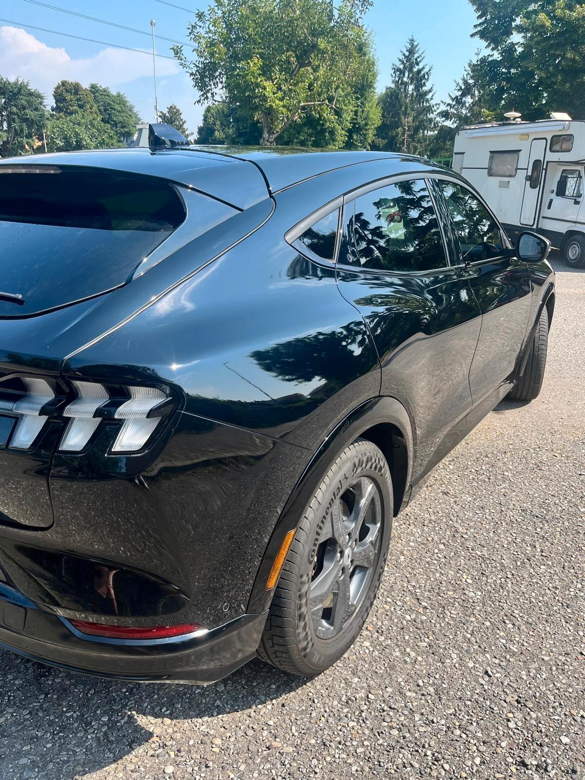 Ford Mustang Mach-E AWD Elettrico Extended 487CV GT MILANO