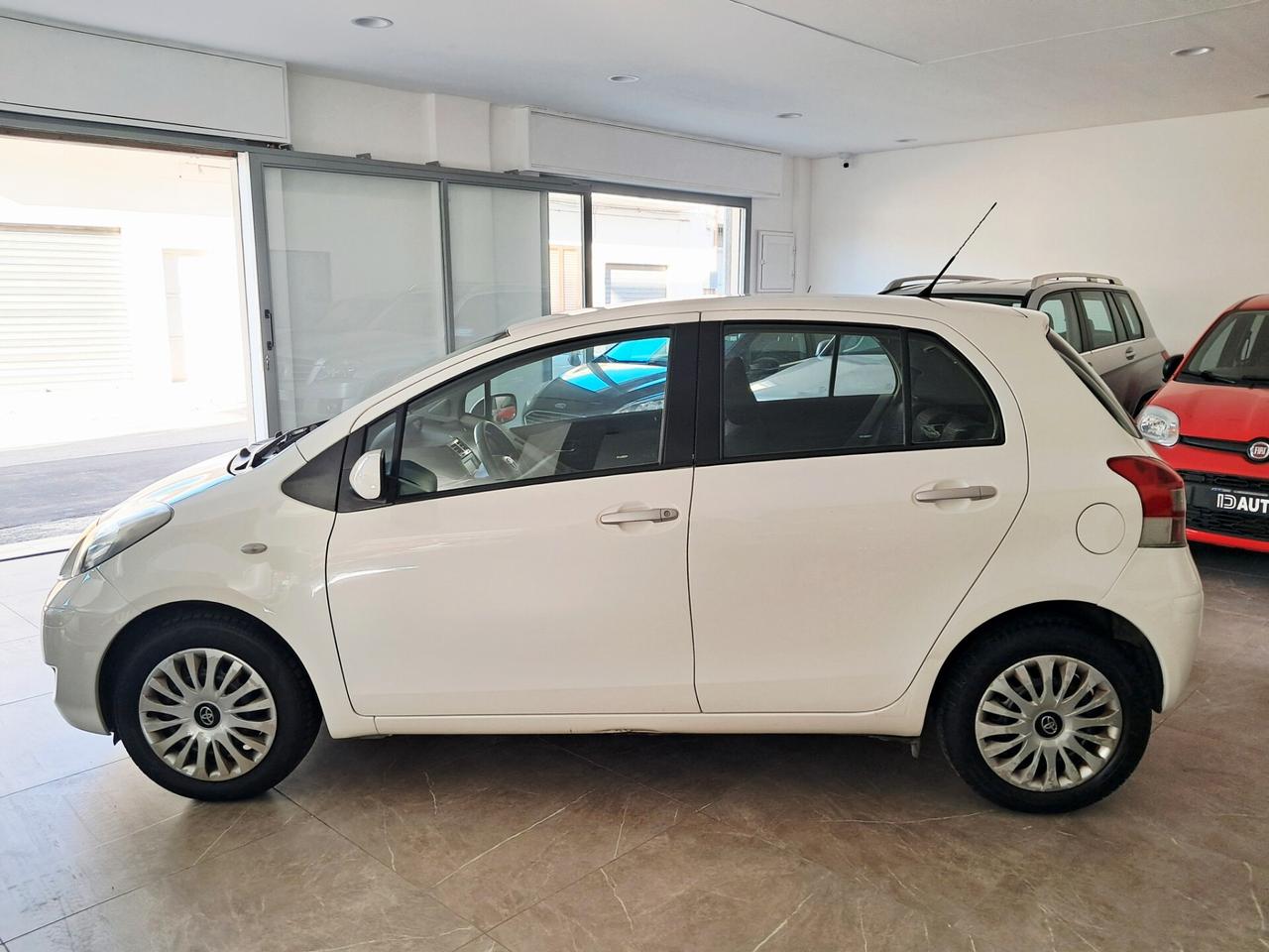 Toyota Yaris 1.3 5 porte