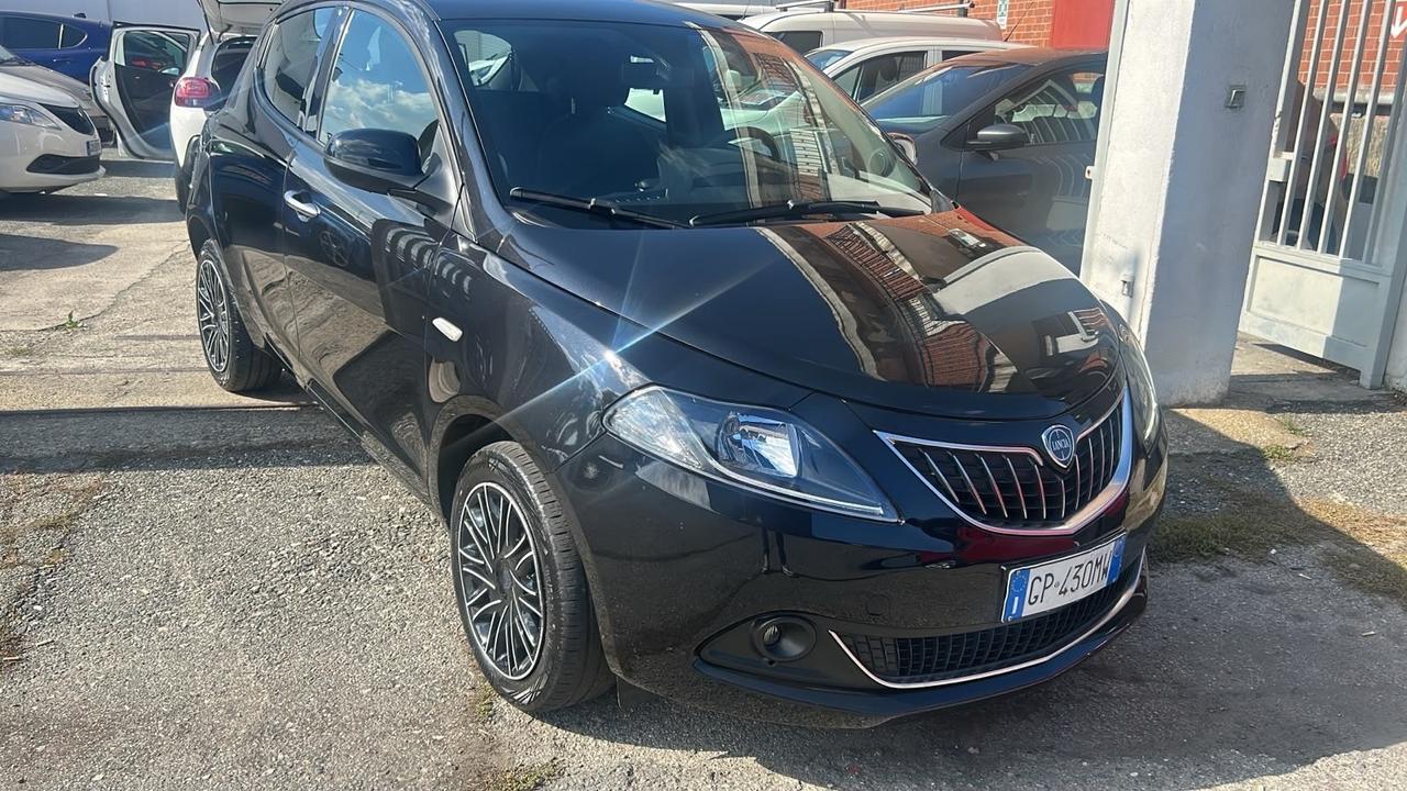 Lancia Ypsilon 1.0 FireFly 5 porte gold