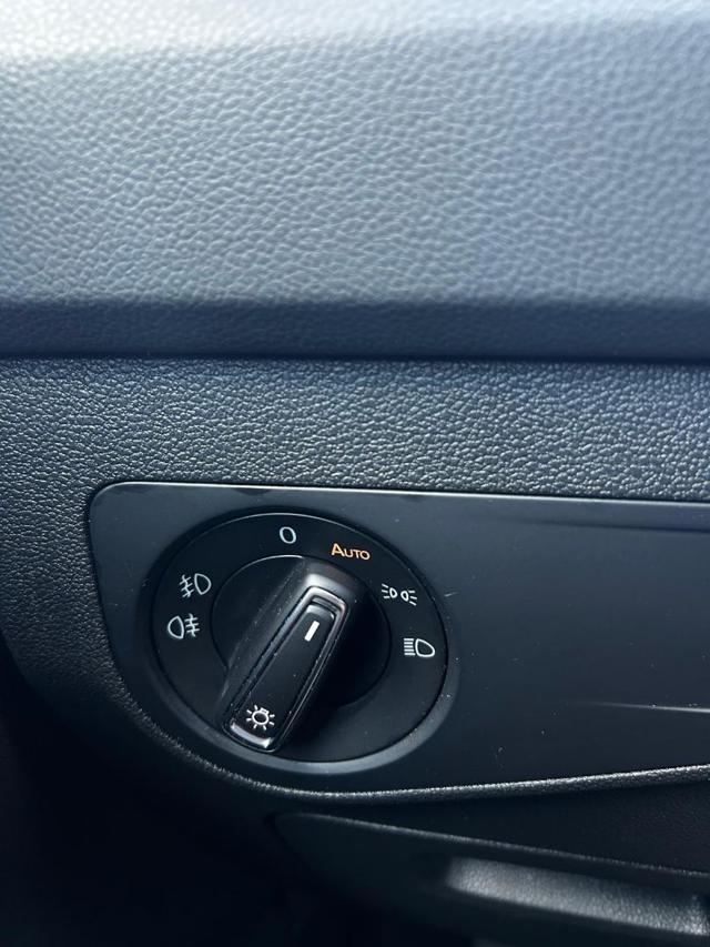 VOLKSWAGEN Tiguan 1.6 TDI SCR Sport BlueMotion Technology