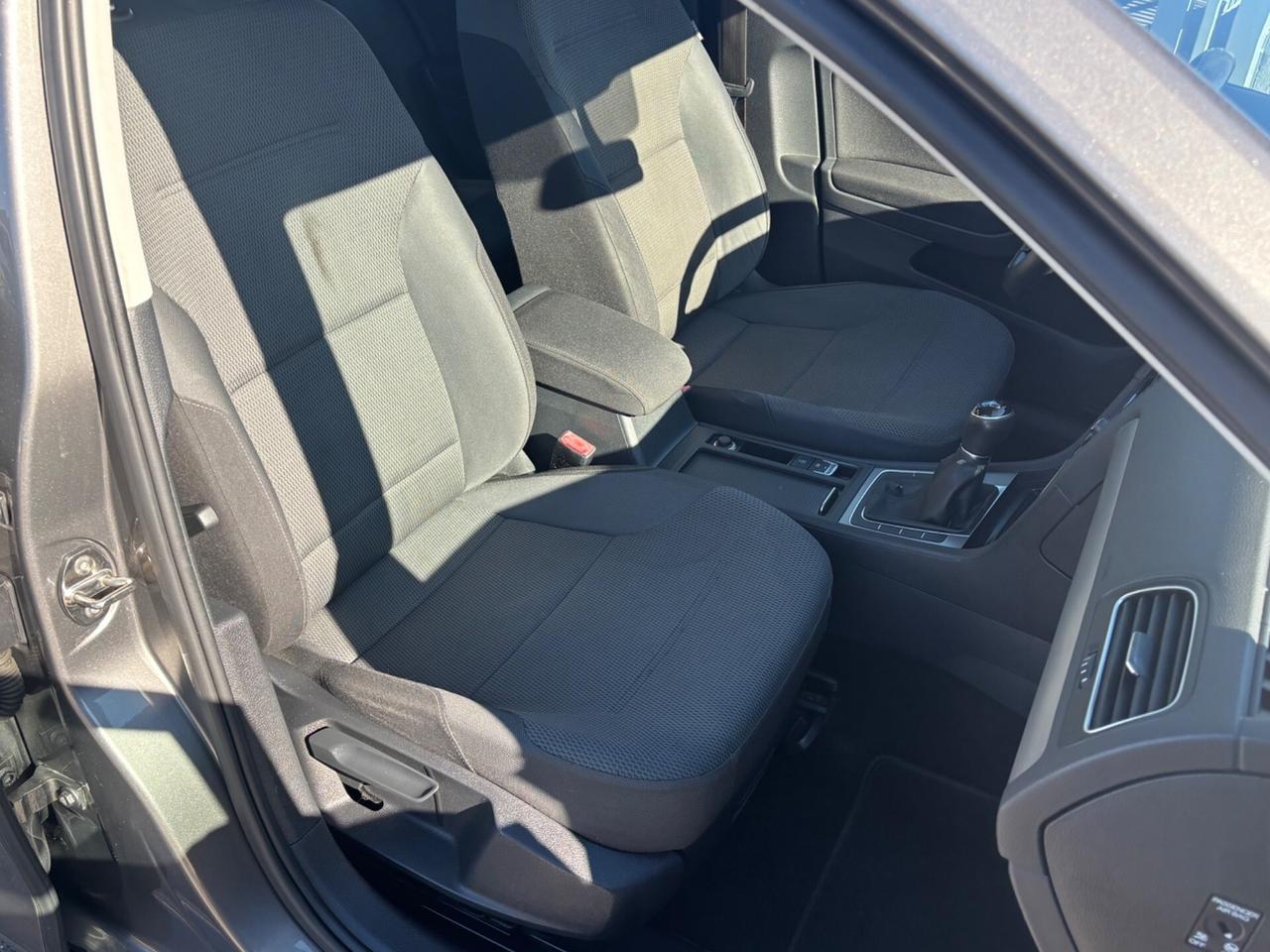 Volkswagen Golf Business 1.6 TDI 5p. Comfortline B
