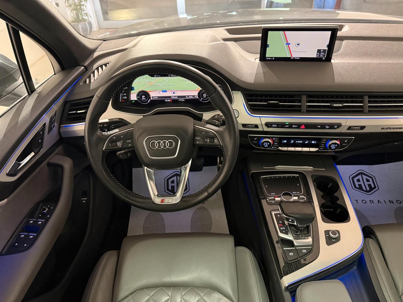 Audi Q7 e-tron 3.0 TDI quattro tiptronic Business Plus