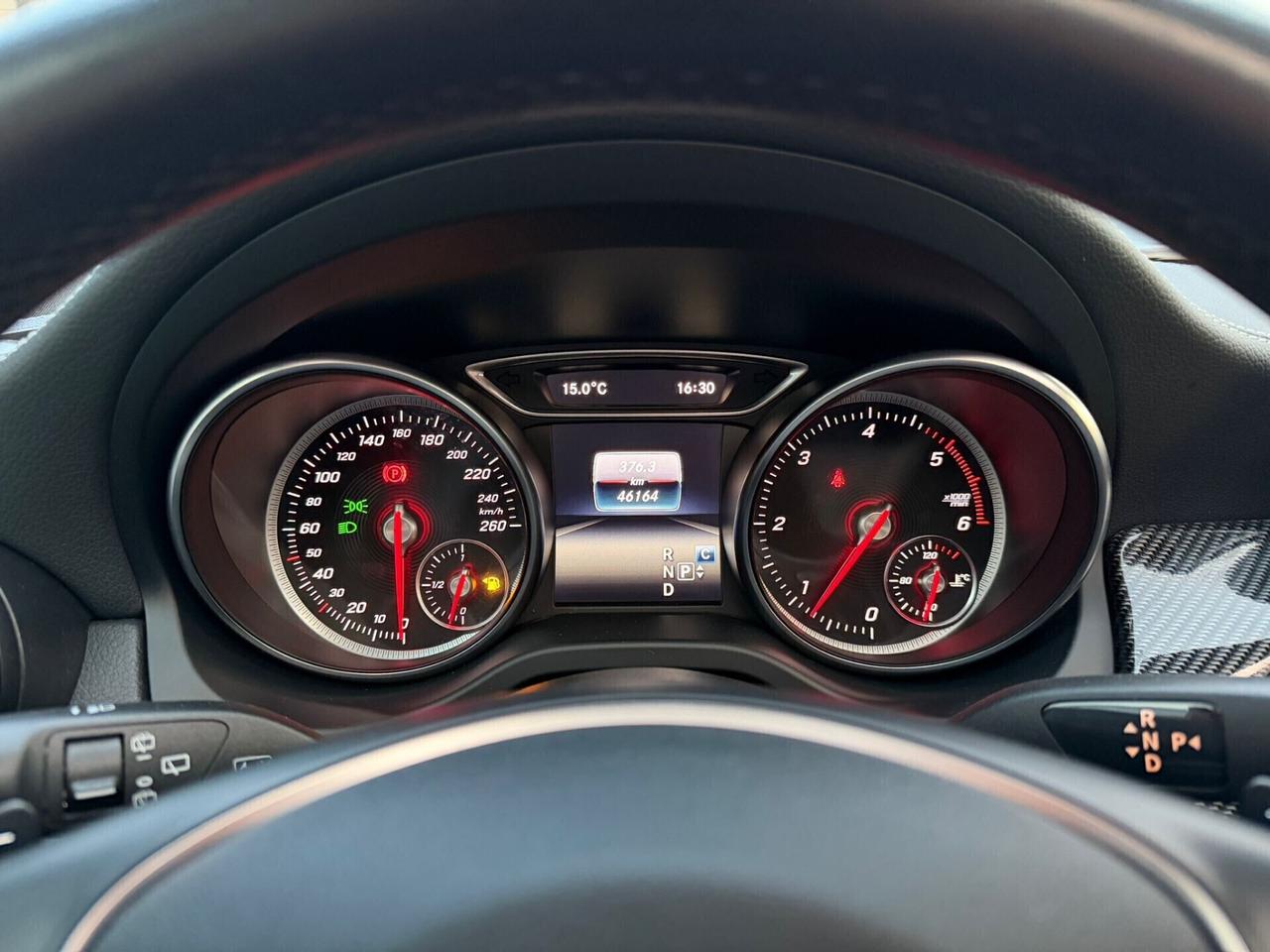 MERCEDES GLA 200D PREMIUM AMG NIGHT EDITION 136CV