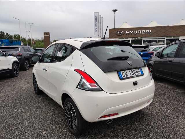 LANCIA Ypsilon 1.0 firefly hybrid Platino s&s 70cv