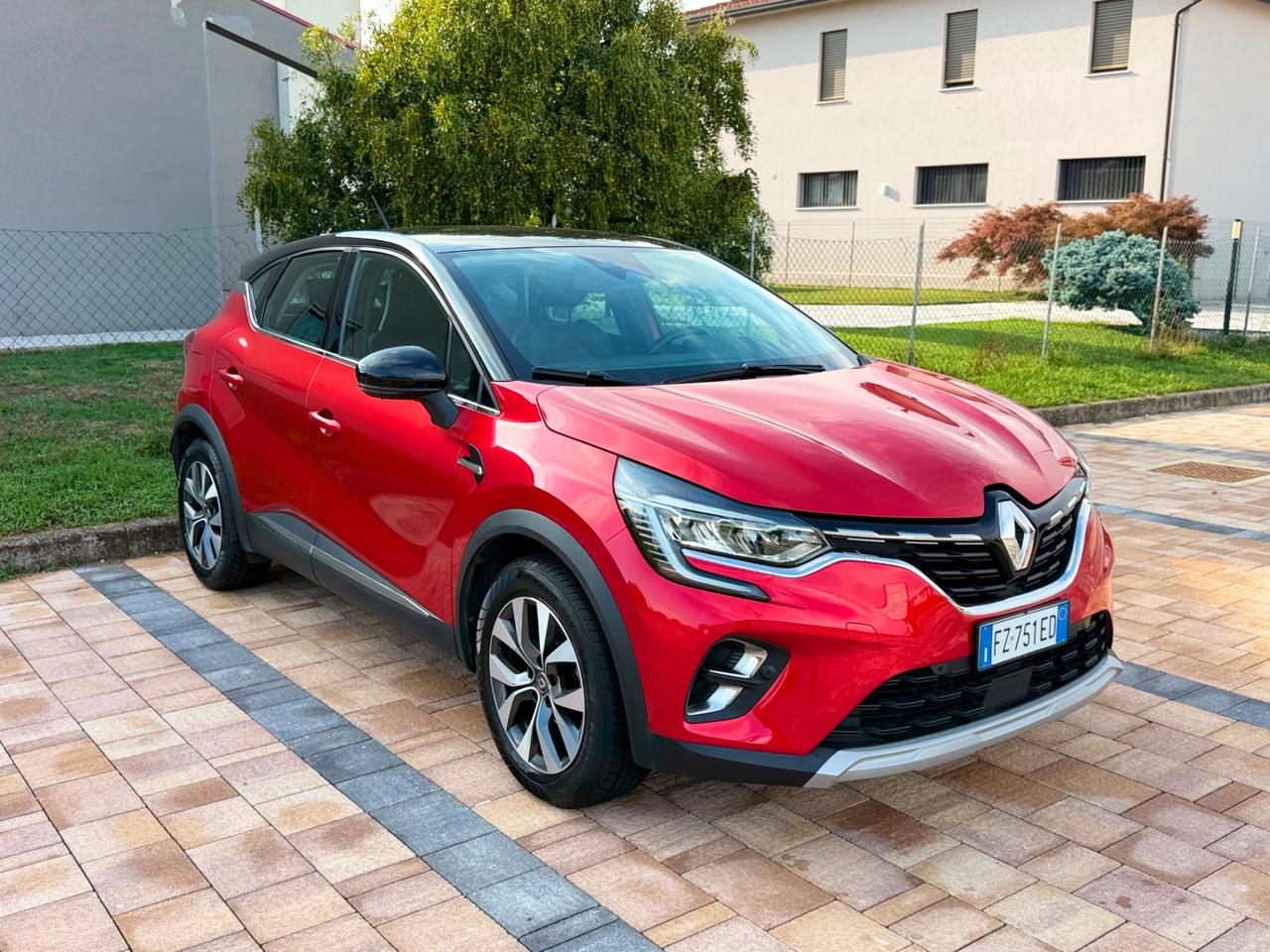 Renault Captur TCe 100 CV GPL Intens