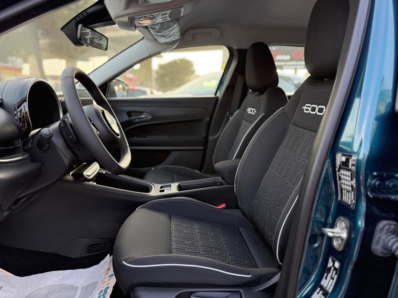 Fiat 600 Hybrid 110 CV DCT MHEV ICON KM 0