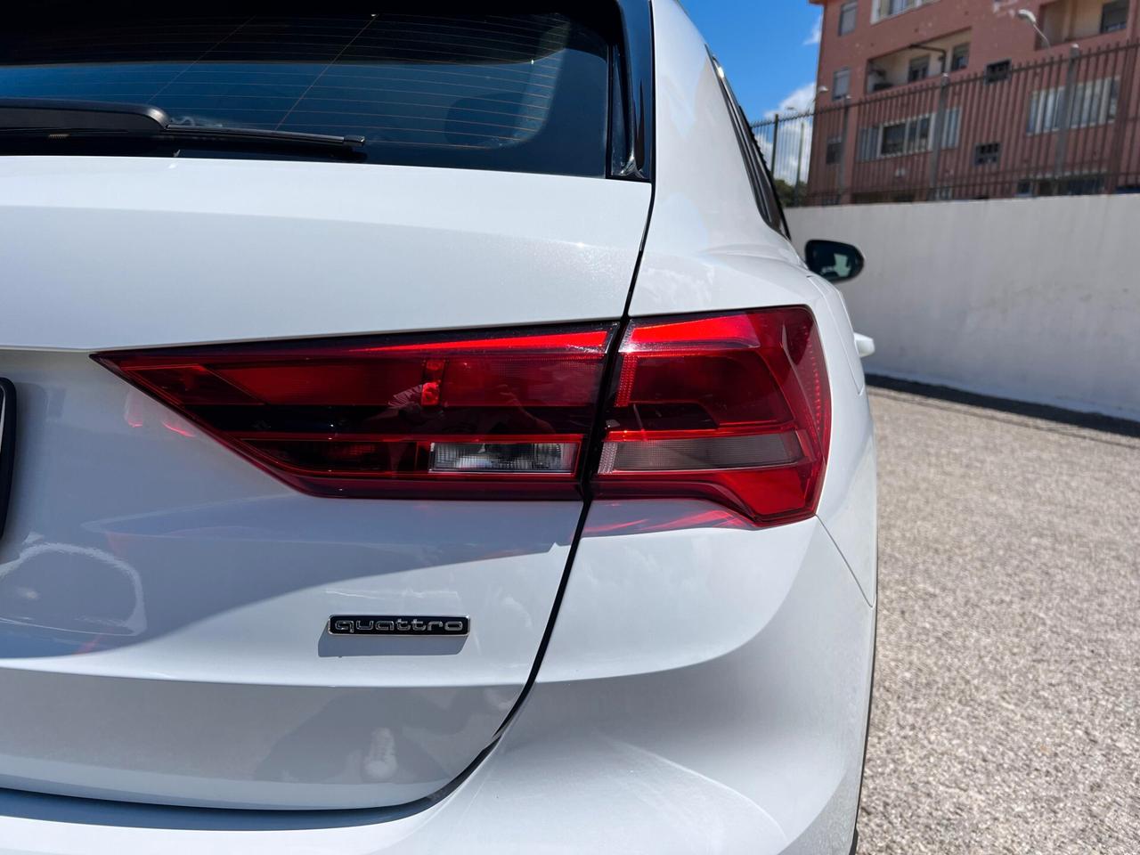 Audi Q3 35 TDI quattro S tronic Business Sport