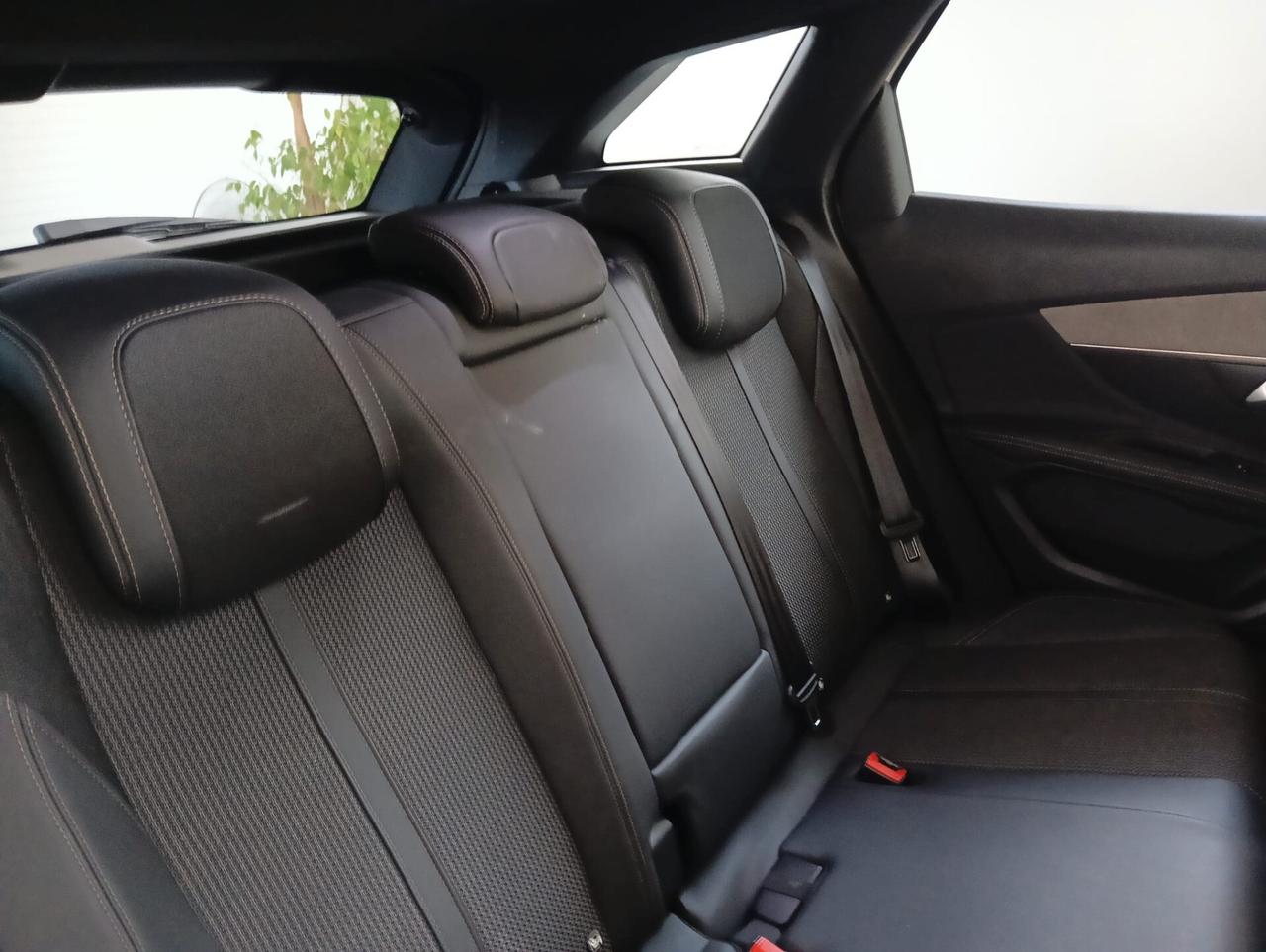 Peugeot 3008 BlueHDi 130 S&S EAT8 GT TETTO