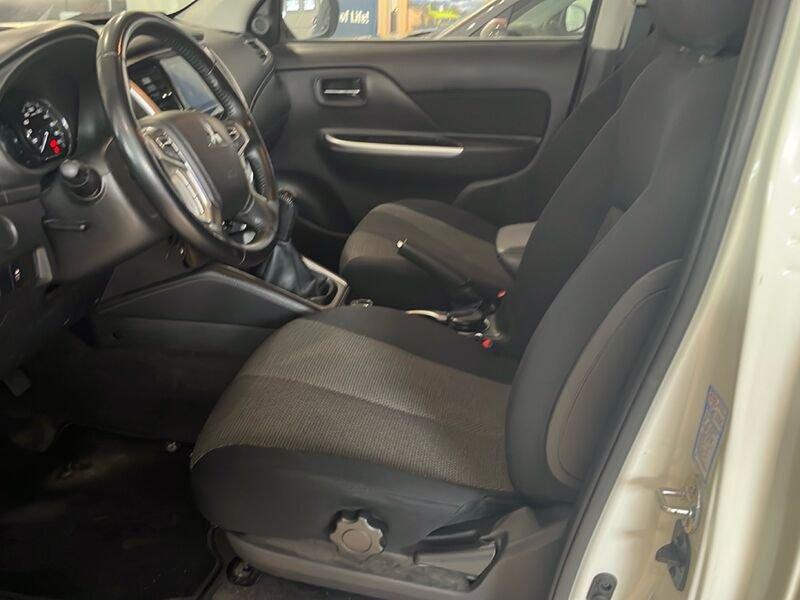 Mitsubishi L200 L200 2.3 D Club Cab 4x4 Easy Select Invite