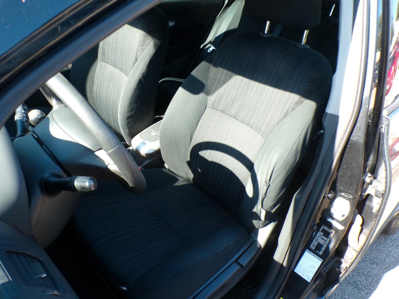Auris 2.0 D-4D 5 porte Sol
