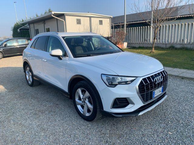 AUDI Q3 40 TDI quattro S tronic Business Advanced