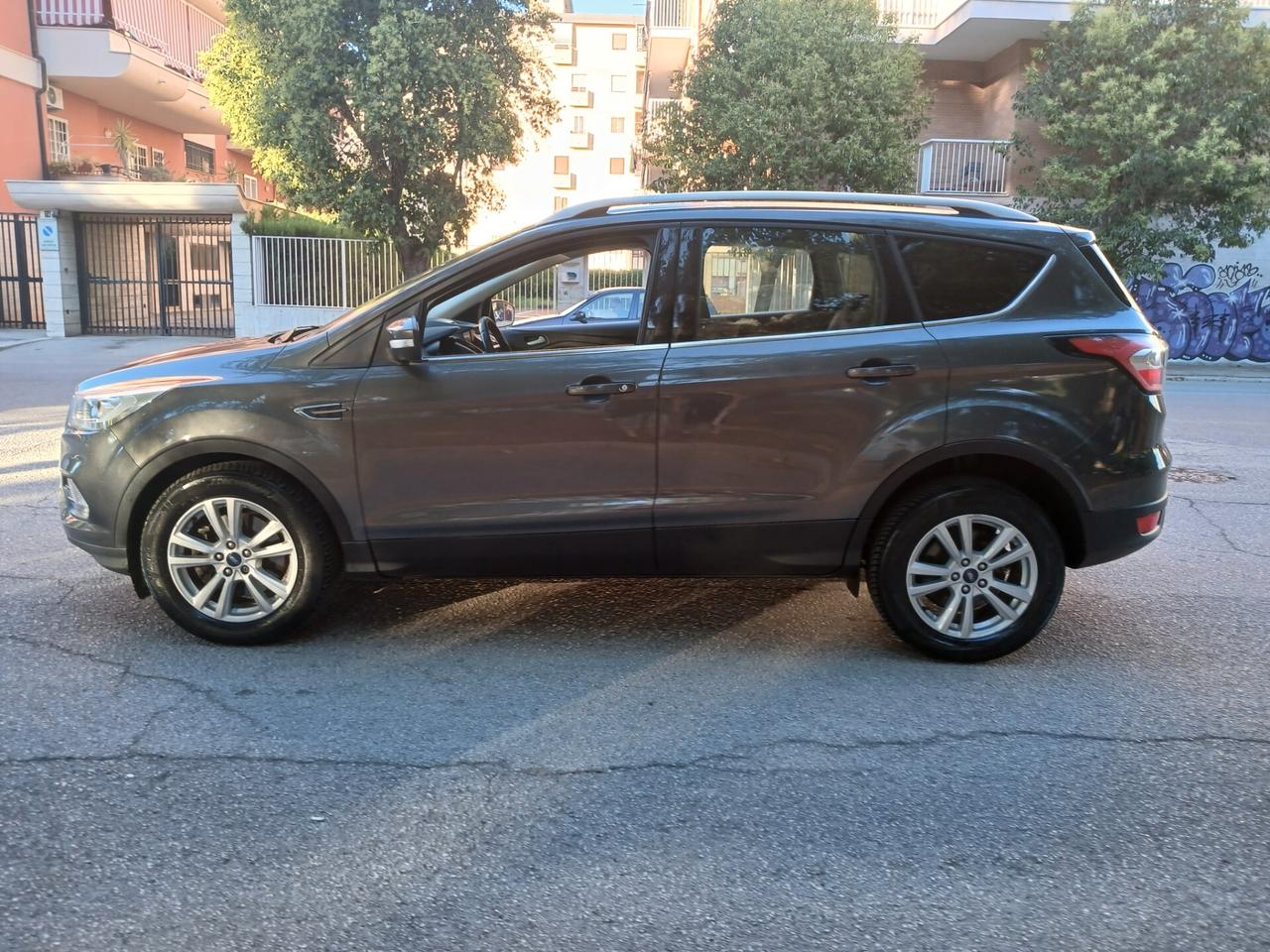 Ford Kuga 1.5 TDCI 120 CV S&S 2WD Titanium