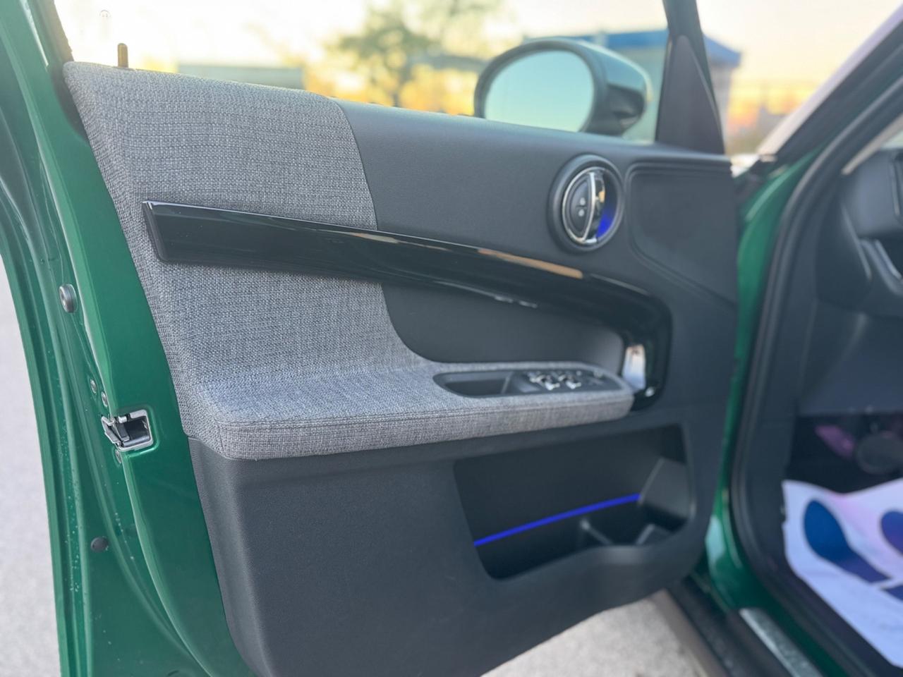 Mini Cooper Countryman 1.5 Essential 136cv final edition