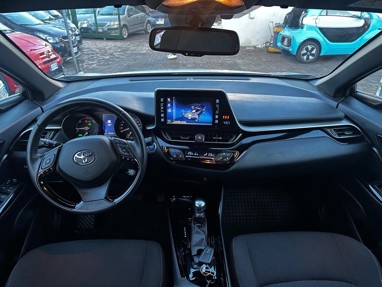 Toyota C-HR 1.8 Hybrid E-CVT Style