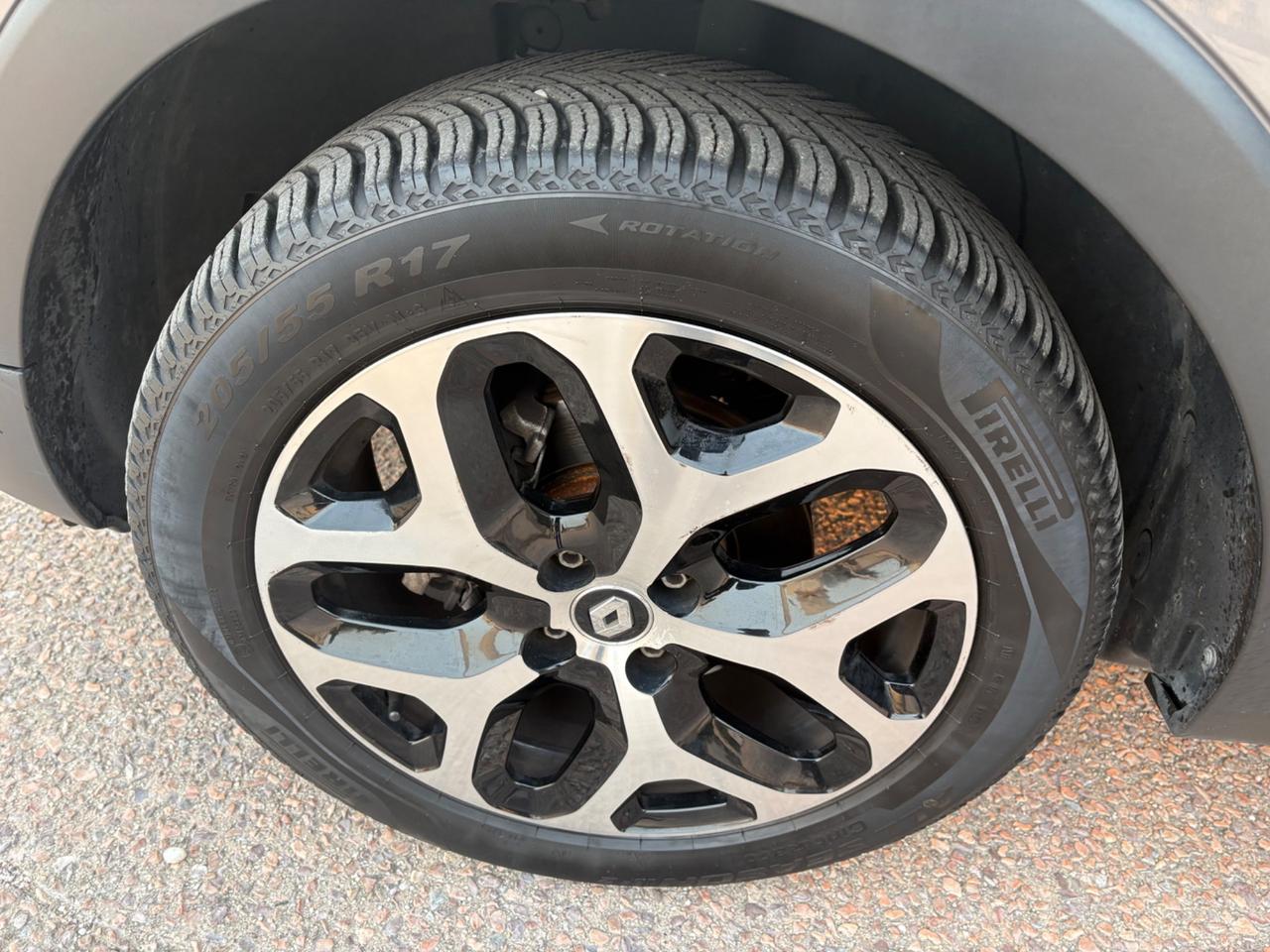 Renault Captur 1.5 dci anno 2017 km soli 108 mila