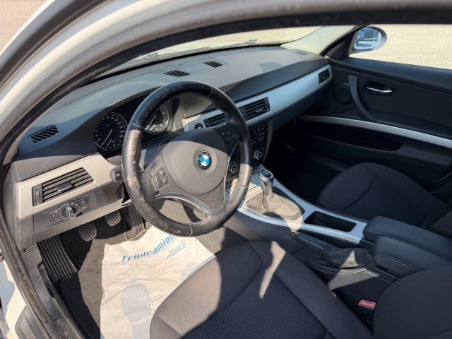 BMW 318 i cat Touring Attiva