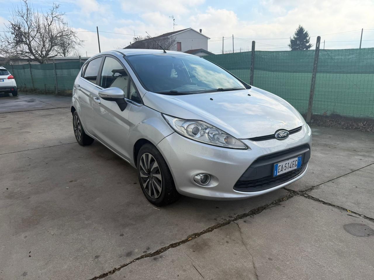 Ford Fiesta 1.4 TDCi 68CV 5 porte Titanium
