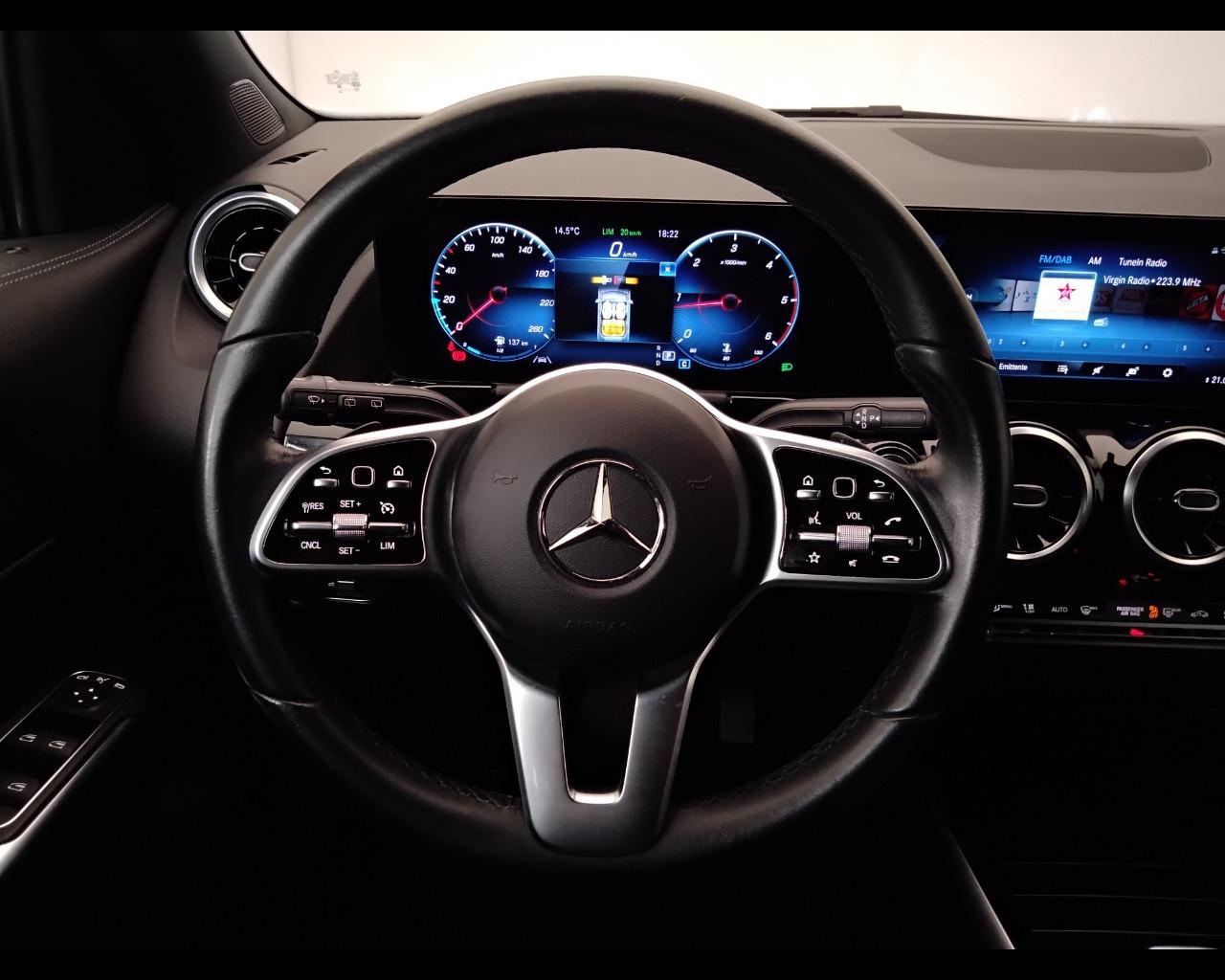 Mercedes-Benz GLA-H247 2020 - GLA 180 d Sport Plus auto