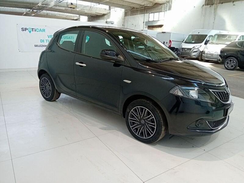 Lancia Ypsilon 1.0 FireFly 5 porte S&S Hybrid Gold