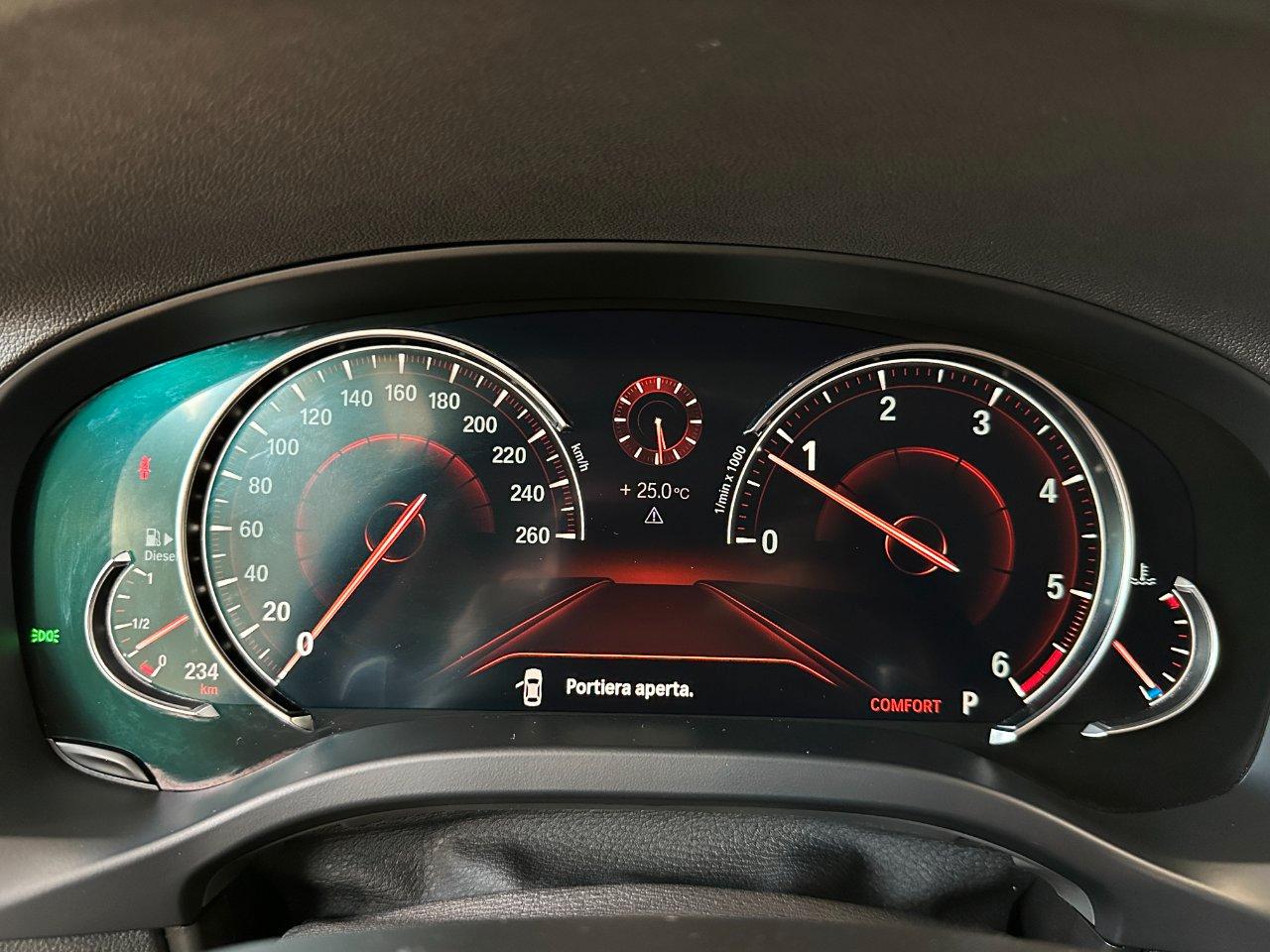 BMW X3 xdrive20d xLine-LED-19"-Telecamera-Navi PRO
