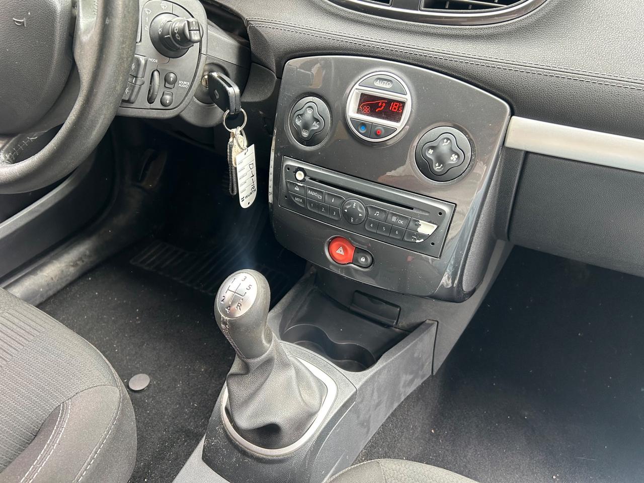 Renault Clio SporTour 1.2 16V Dynamique EURO 5 - 82.000KM!!!