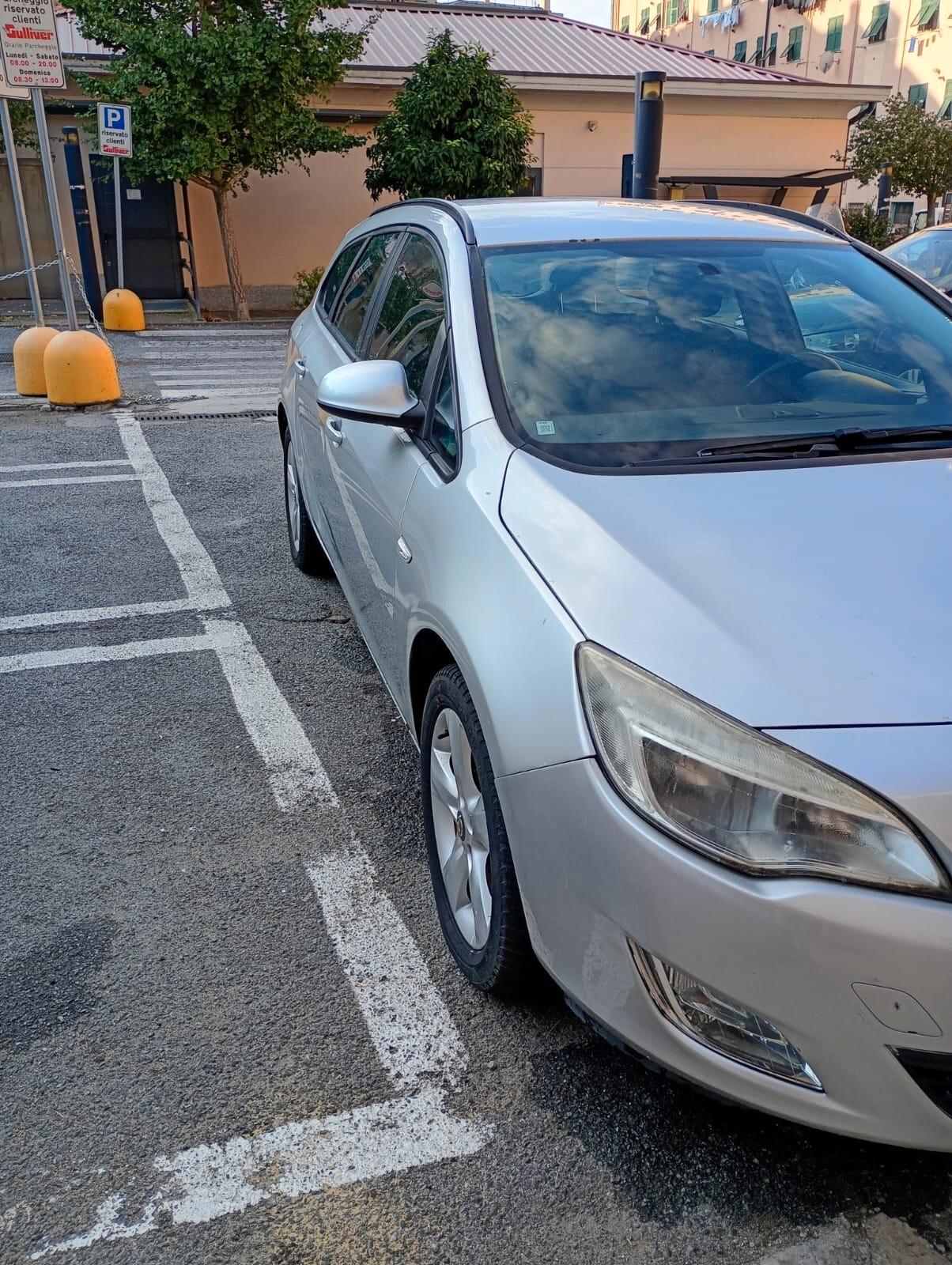 Opel Astra 1.7 CDTI 110CV Sports Tourer Cosmo
