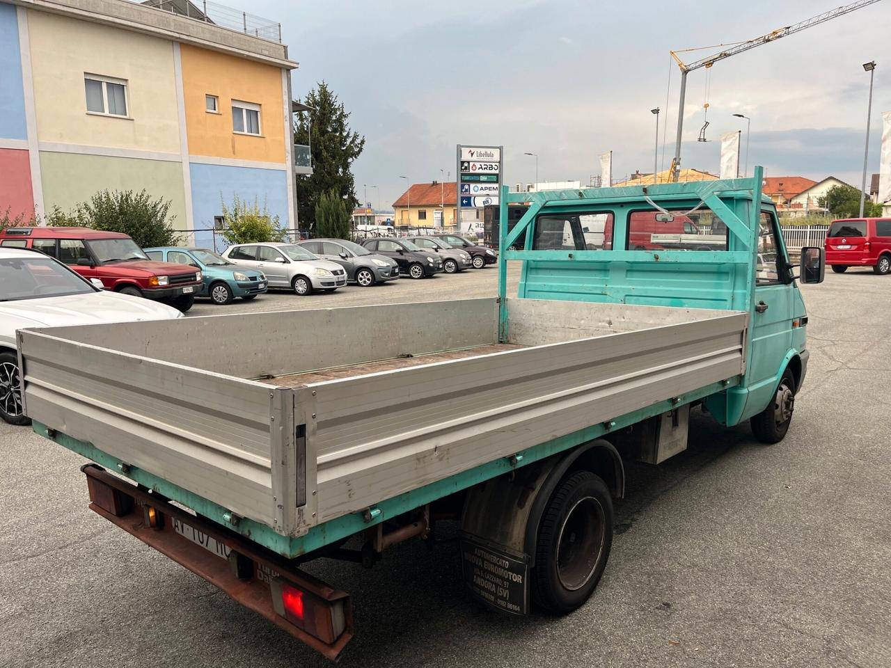 Iveco Daily 35.10 2.8 TD PL Cabinato Basic