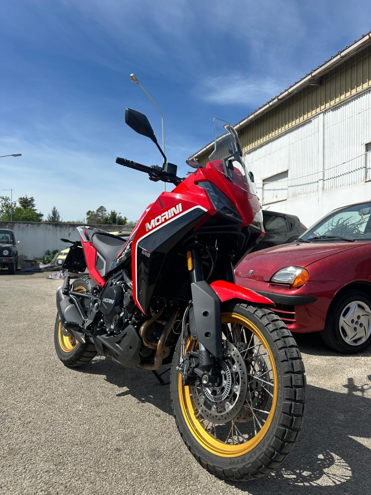 MOTO MORINI XCAPE 649