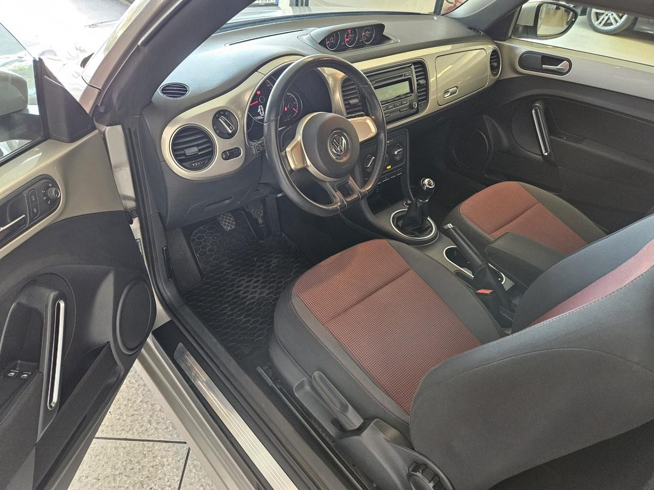 Volkswagen Maggiolino 1.6TDI 105cv 77kw Design