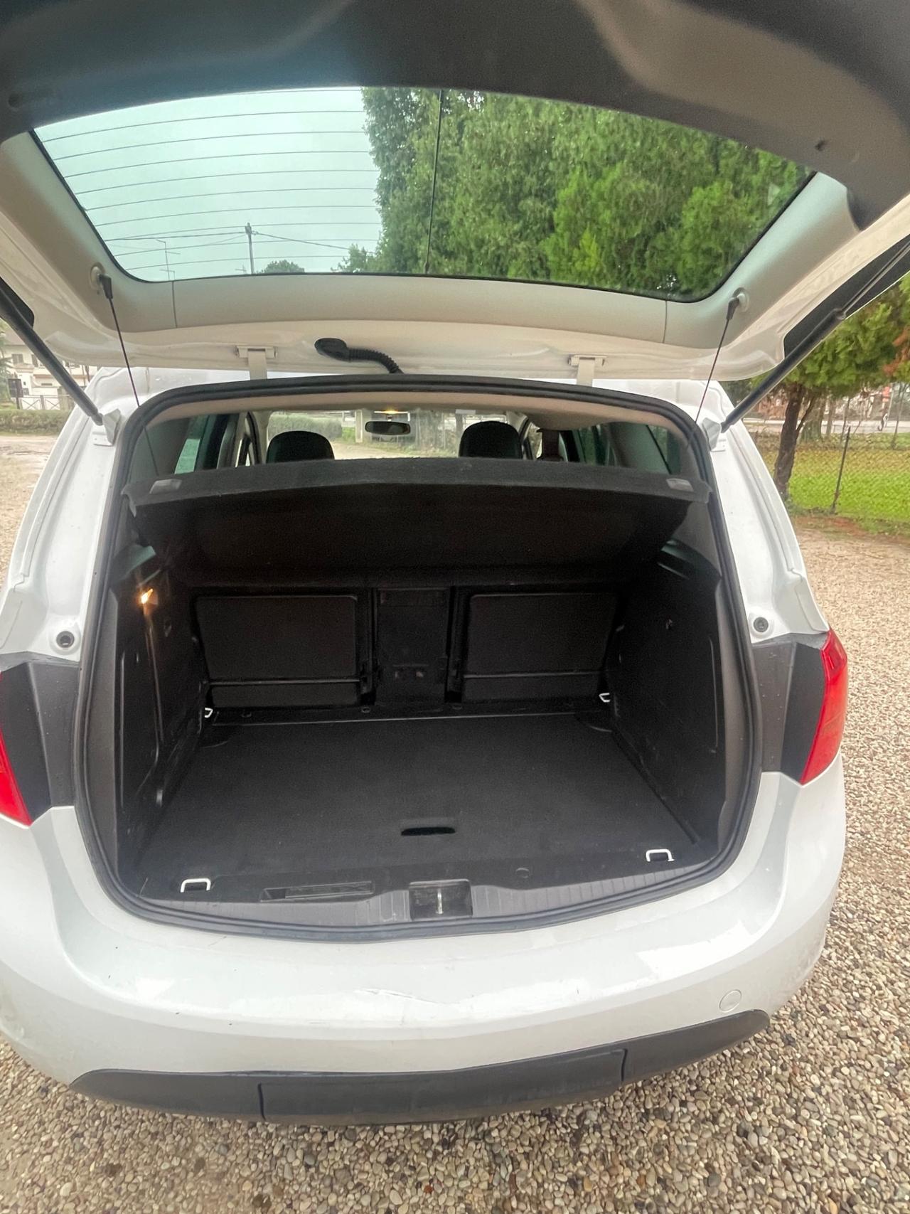 Opel Meriva 1.4 benzina anno 2011 km 115 mila
