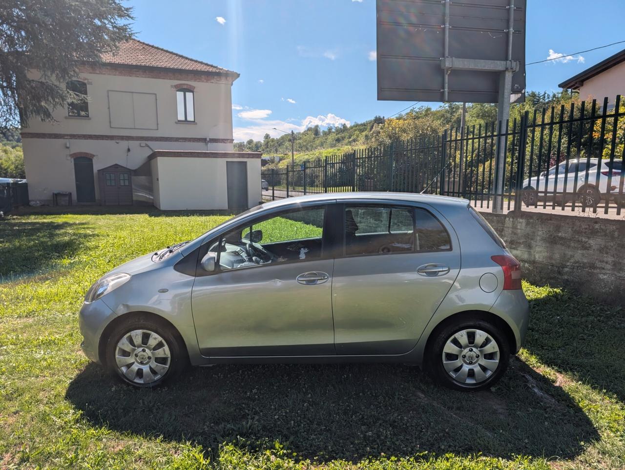 Toyota Yaris 1.3 5 porte UNICO PROPRIETARIO OK NEOP.