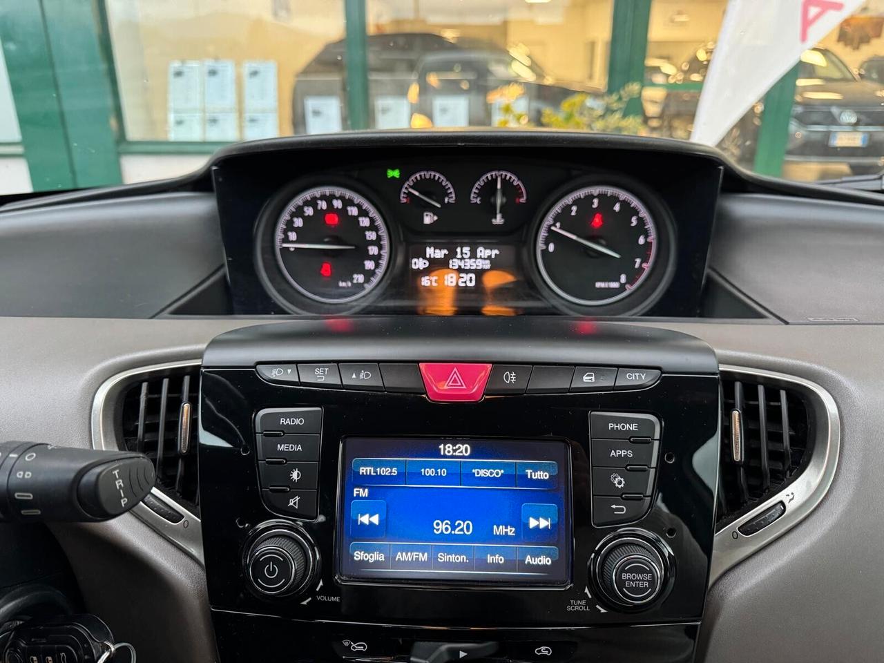 Lancia Ypsilon 1.2 69 CV Gold unico proprietario