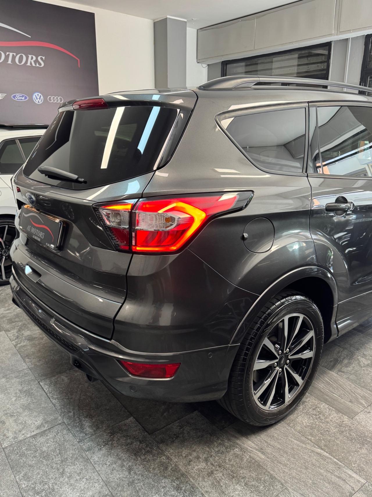 Ford Kuga 1.5 TDCI 120 CV S&S 2WD ST-Line