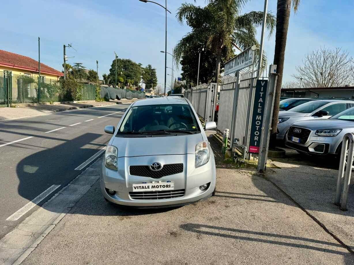 Toyota Yaris 1.0 5 porte Sol 69 CV