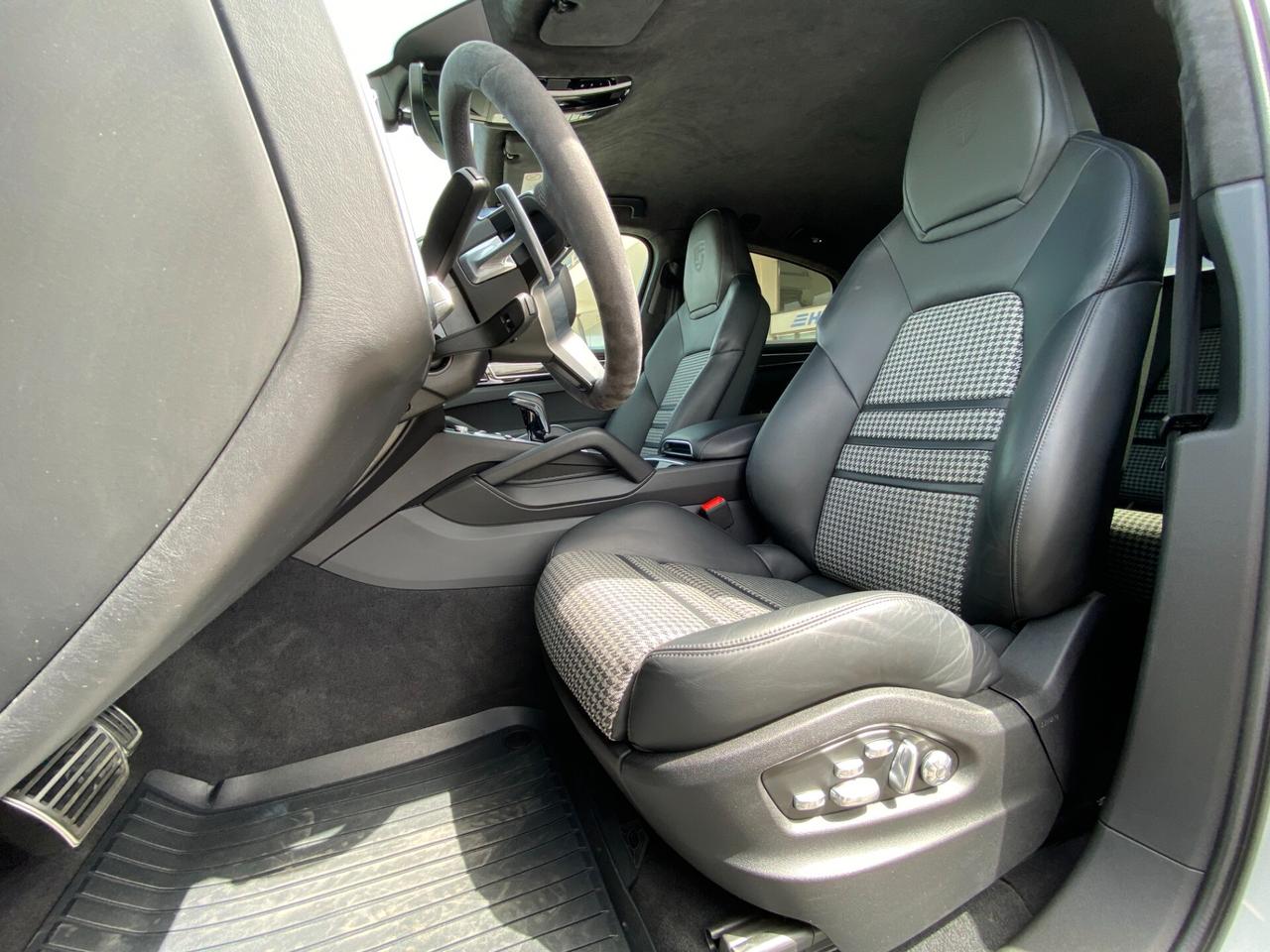 Porsche Cayenne Coupe 4.0 GTS tiptronic