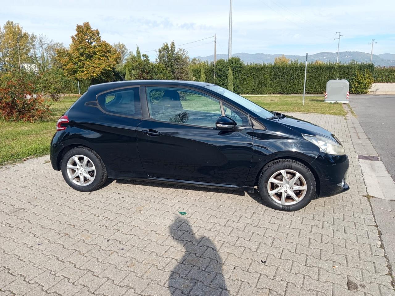 Peugeot 208 1.2 VTi 82 CV 3 porte Allure