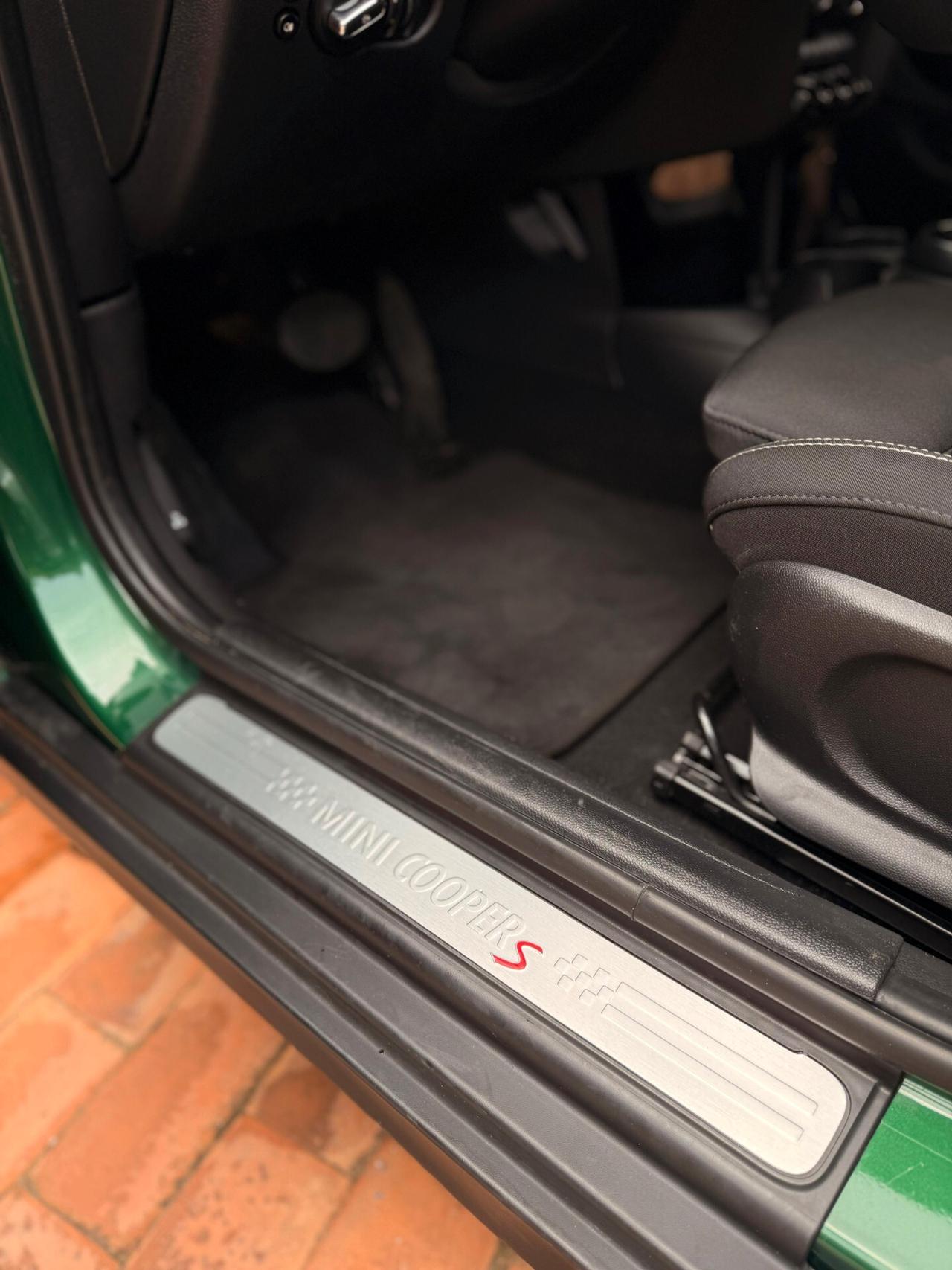Mini Mini 2.0 Cooper S Classic HATCHBCK Premium 5 PORTE